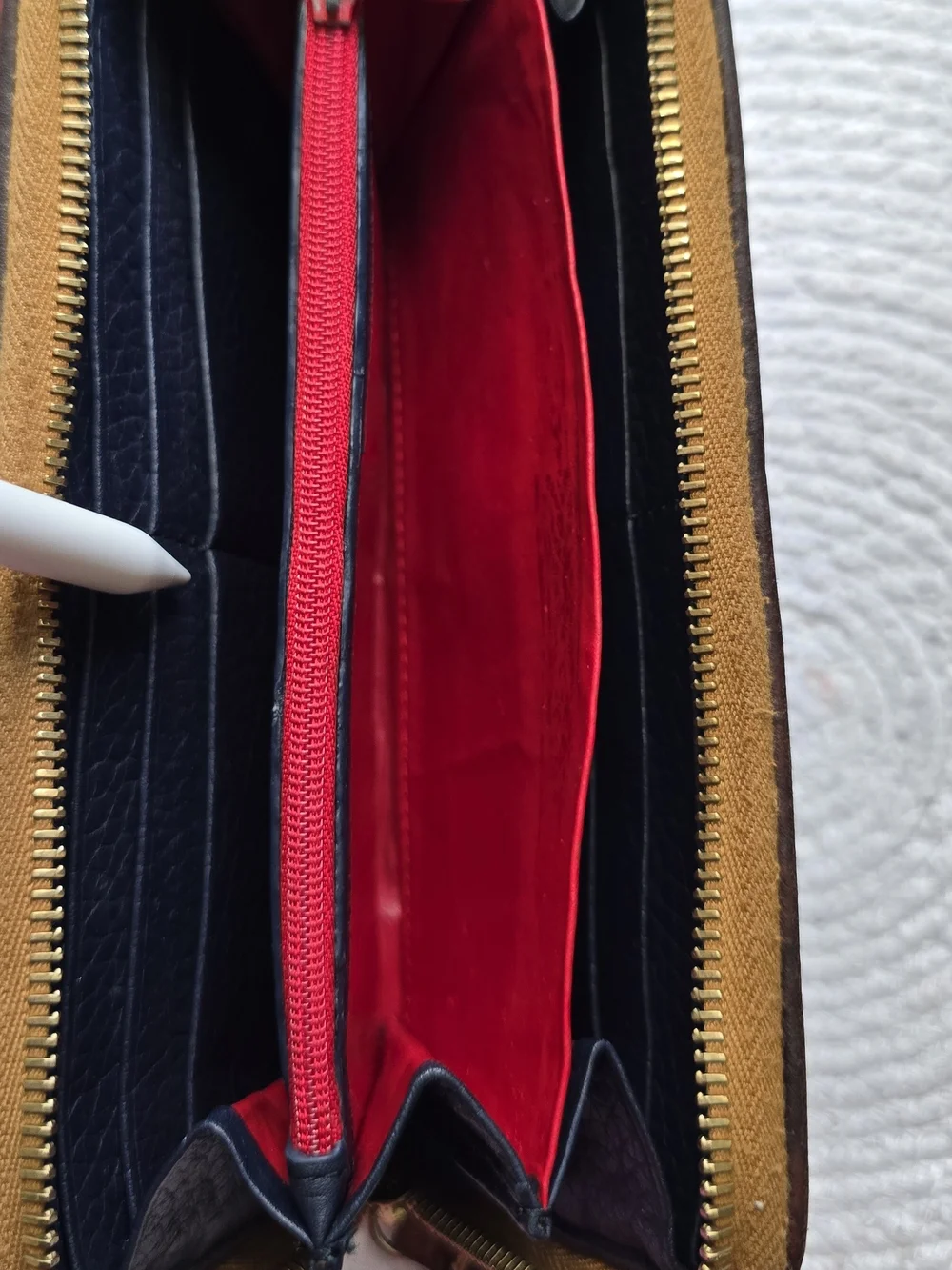 Dooney & Bourke **authentic dooney
